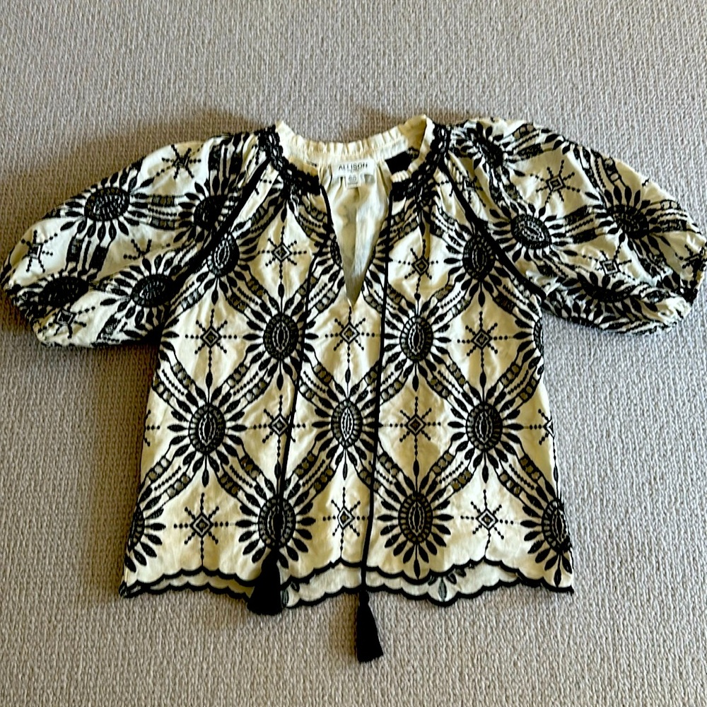 Allison XS Top - so cute and in perfect condition!